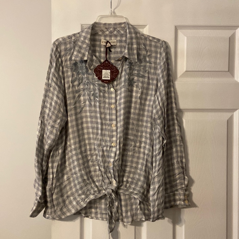 Knox Rose shirt size L brand new